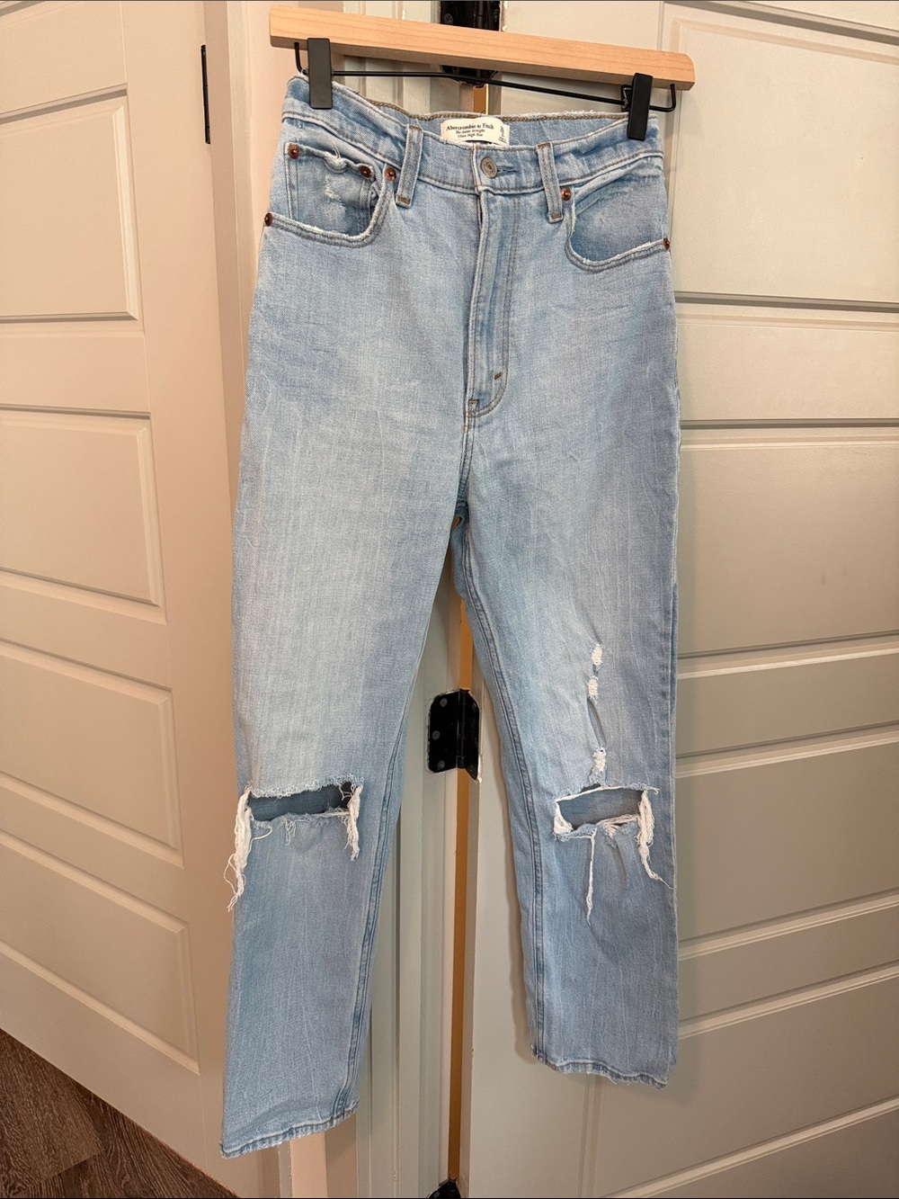 Abercrombie & Fitch Curve Love Ultra High Rise Ankle Straight Jeans